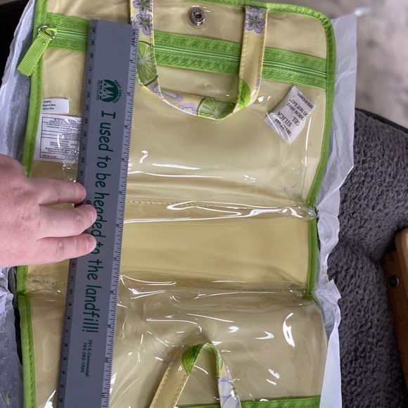 NWT Avon Travel Case New Green & Yellow Makeup Cosmetics Bag Pouch NEW - Picture 11 of 11